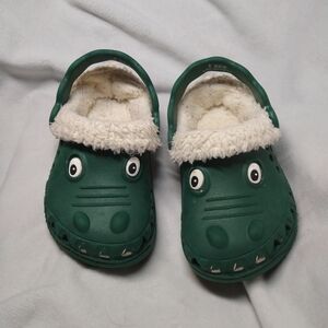 Kids Green Dinosaur Clogs with Plush Lining